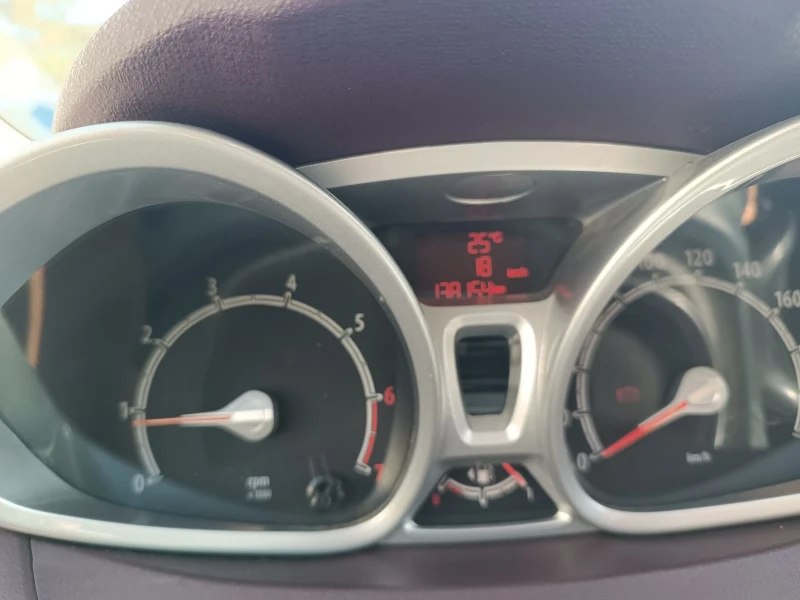 Ford Fiesta 1.25, снимка 13 - Автомобили и джипове - 52167482