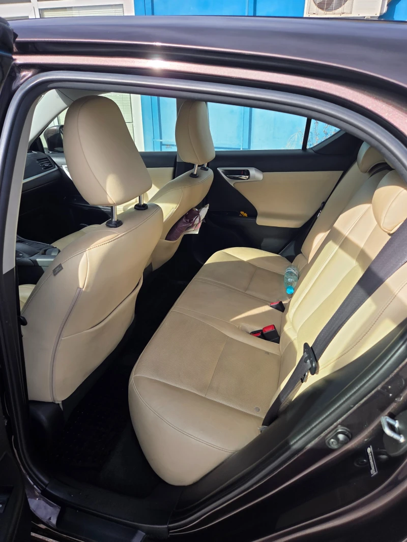 Lexus CT 200h Luxury, снимка 3 - Автомобили и джипове - 52246584