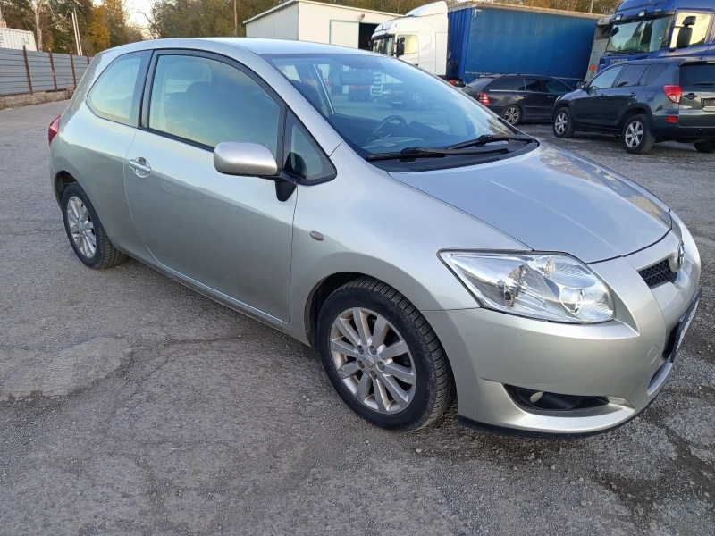Toyota Auris D4D, снимка 5 - Автомобили и джипове - 52812898