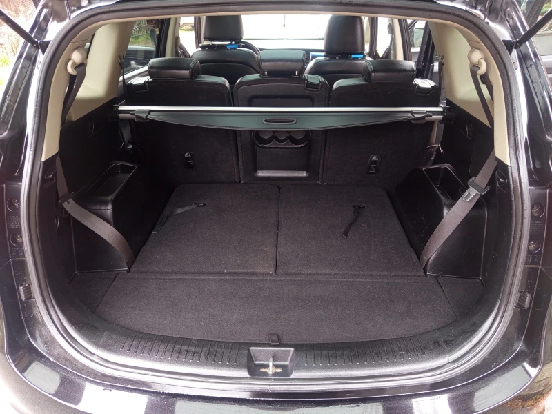 Kia Carens 1.7crdi euro 6 b, снимка 11 - Автомобили и джипове - 52865755