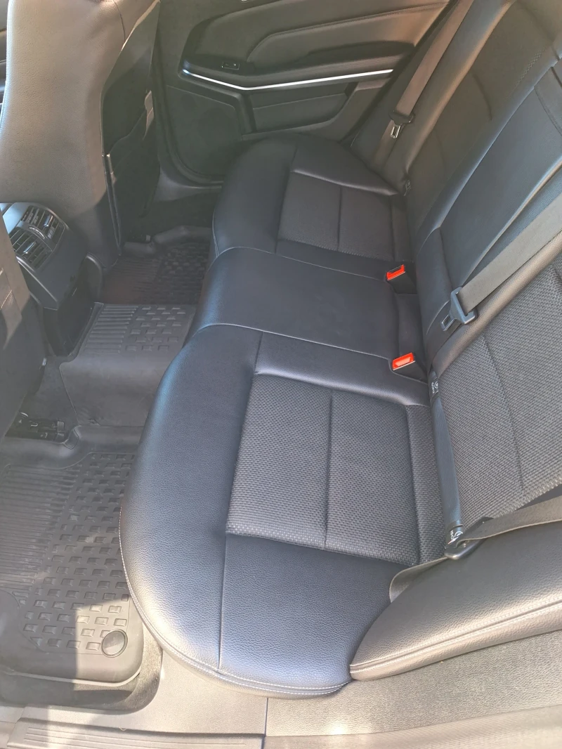 Mercedes-Benz E 300 Hybrid , снимка 8 - Автомобили и джипове - 52914137
