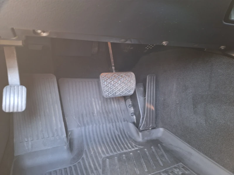 Mercedes-Benz E 300 Hybrid , снимка 9 - Автомобили и джипове - 52914137