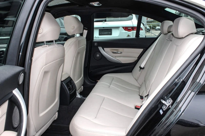 BMW 335 I * M-Package* * HeadUp* * AвтоКредит* (ЦЕНА ДО БГ, снимка 12 - Автомобили и джипове - 53151205