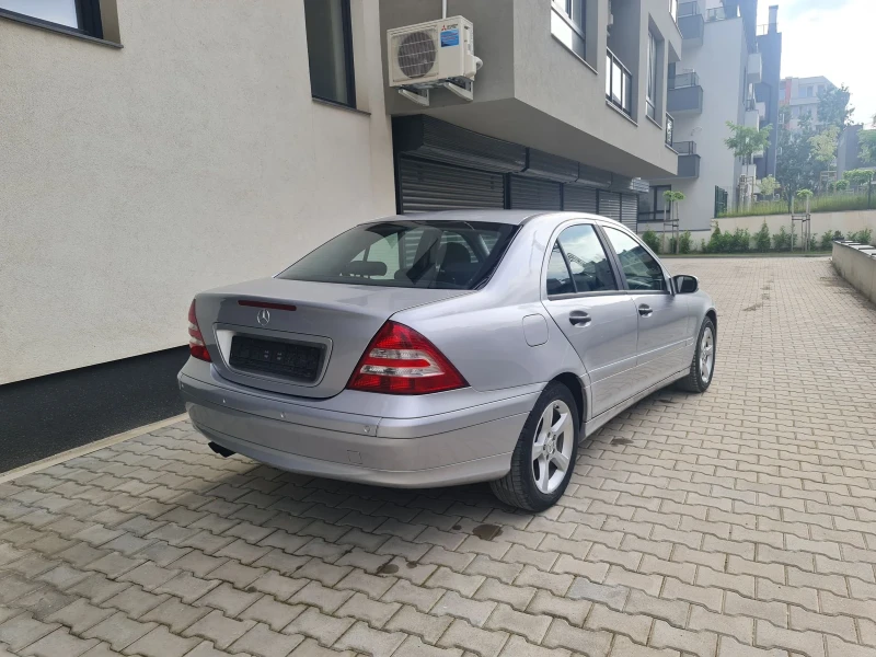 Mercedes-Benz C 180, снимка 4 - Автомобили и джипове - 53168439