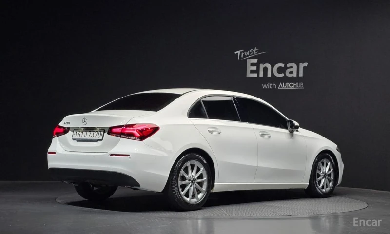 Mercedes-Benz A 220, снимка 2 - Автомобили и джипове - 53202064