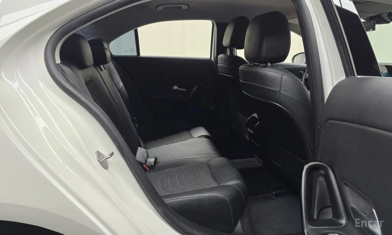 Mercedes-Benz A 220, снимка 12 - Автомобили и джипове - 53202064