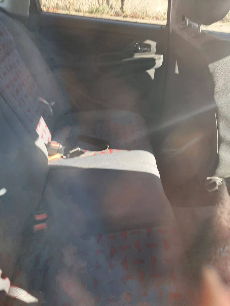 Seat Cordoba, снимка 4 - Автомобили и джипове - 53204445