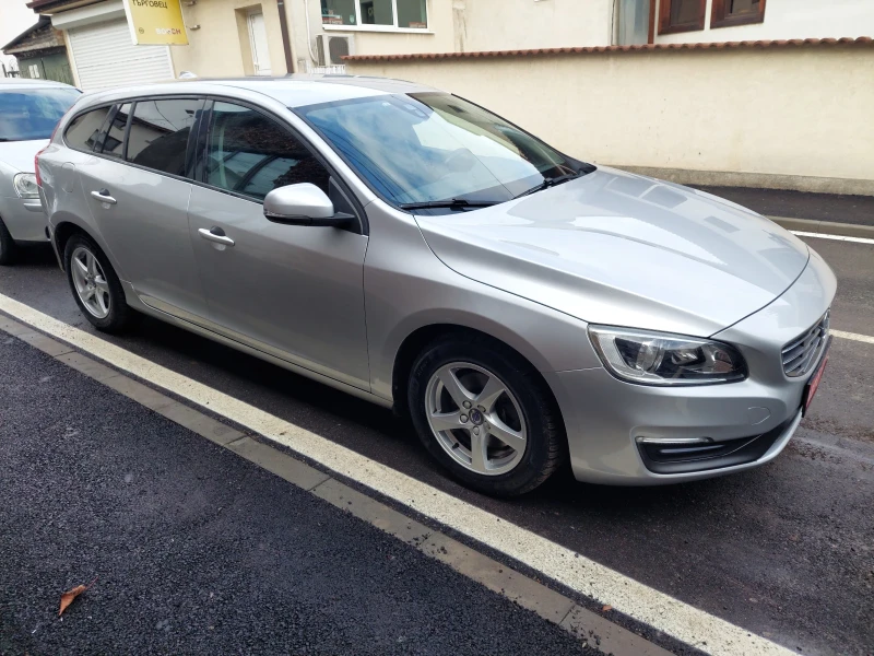 Volvo V60 2.0 d- D4, снимка 2 - Автомобили и джипове - 53230779