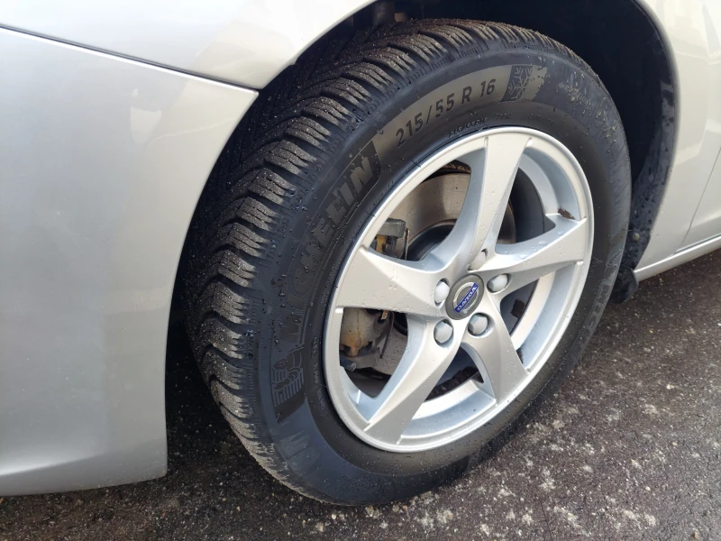 Volvo V60 2.0 d- D4, снимка 11 - Автомобили и джипове - 53230779