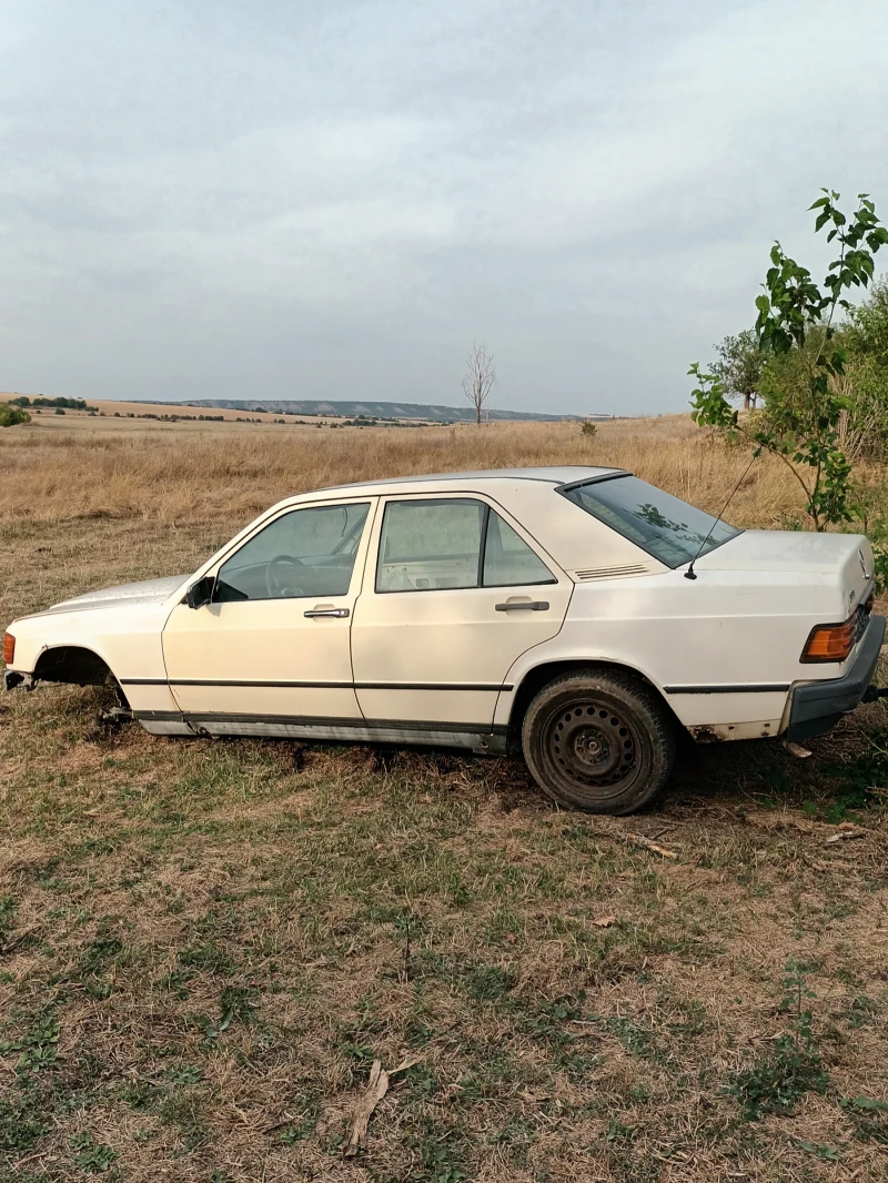 Mercedes-Benz 190 3 броя на ЧАСТИ, снимка 10 - Автомобили и джипове - 53366142