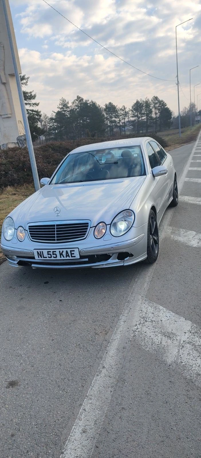 Mercedes-Benz E 320, снимка 4 - Автомобили и джипове - 47247379