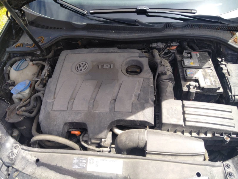 VW Golf 1.6TDi - 8999 лв. - 53848449 | Car24.bg