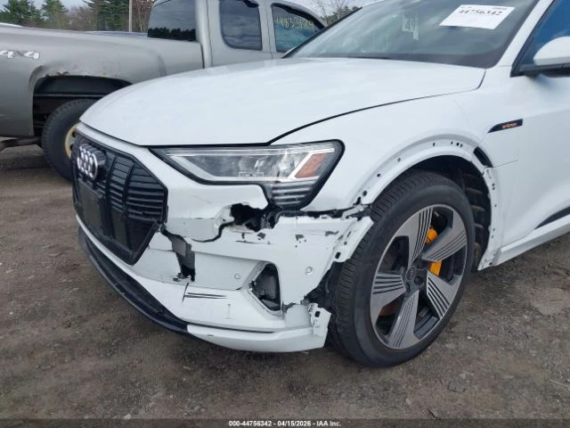 Audi E-Tron Premium Plus quattro, снимка 6 - Автомобили и джипове - 54374495