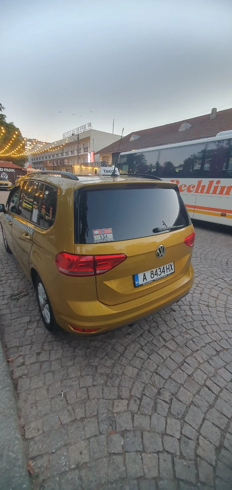 VW Touran, снимка 3 - Автомобили и джипове - 55931846
