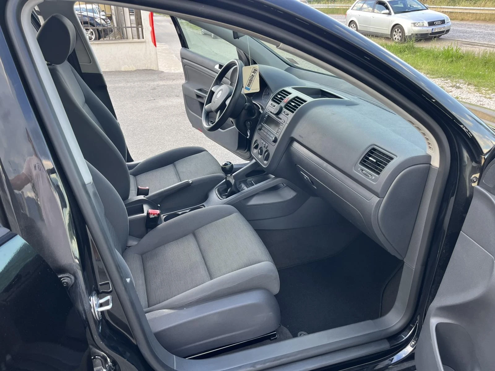 VW Golf 1.4I 90к EURO 4 КЛИМАТИК , снимка 11 - Автомобили и джипове - 49957206