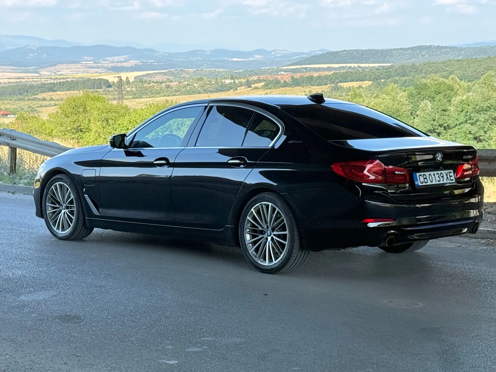 BMW 530E xDrive IPerformance Plug-in-Hybrid - изображение 4