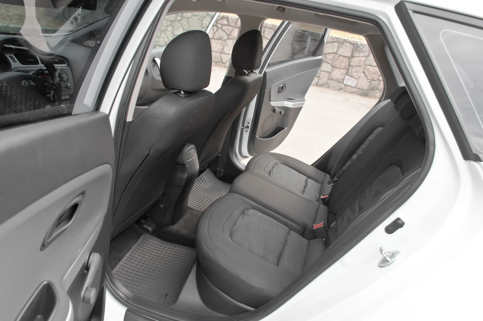 Kia Ceed 1.4D | Mobile.bg — изображение 12