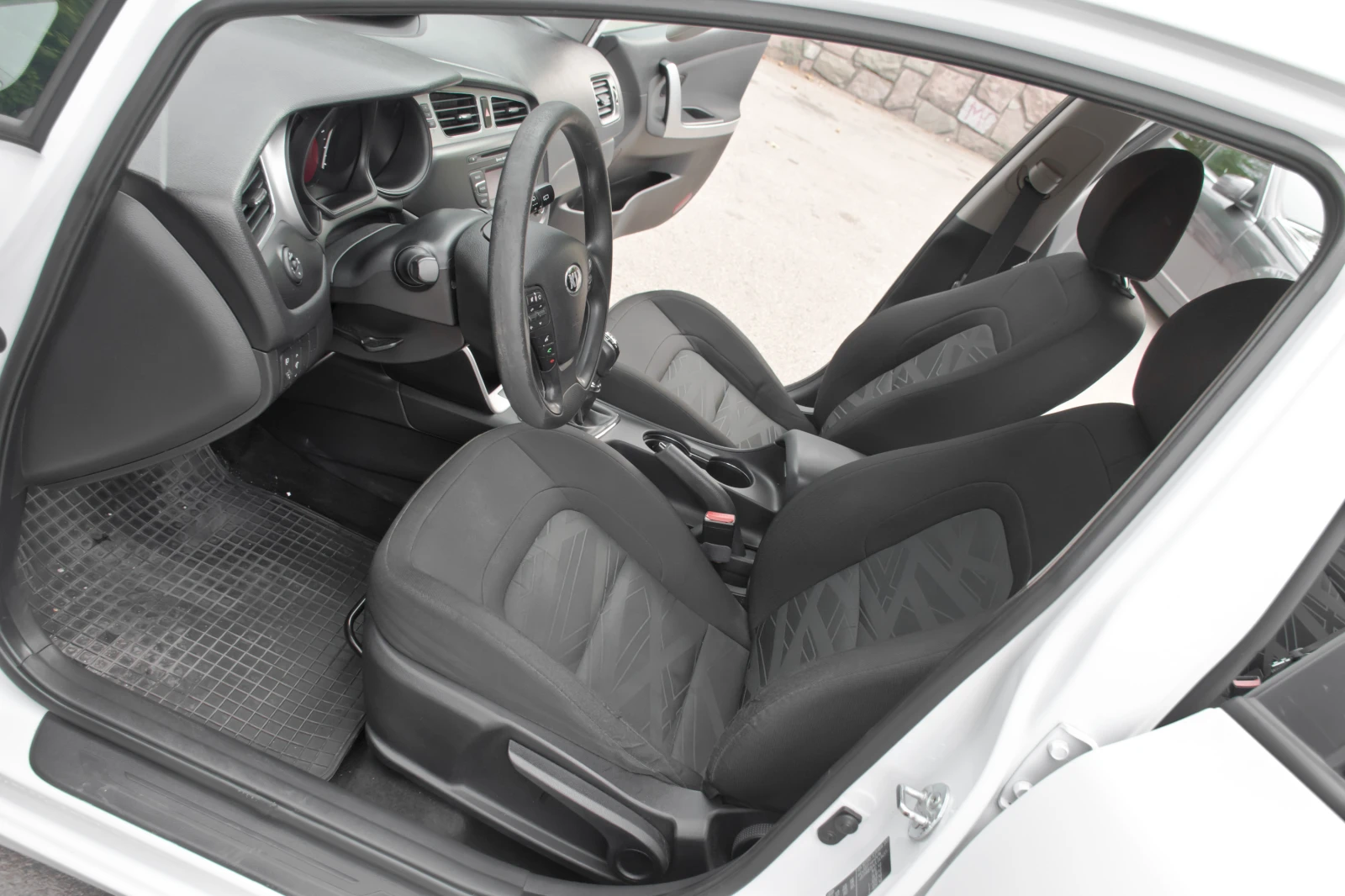 Kia Ceed 1.5D - изображение 9