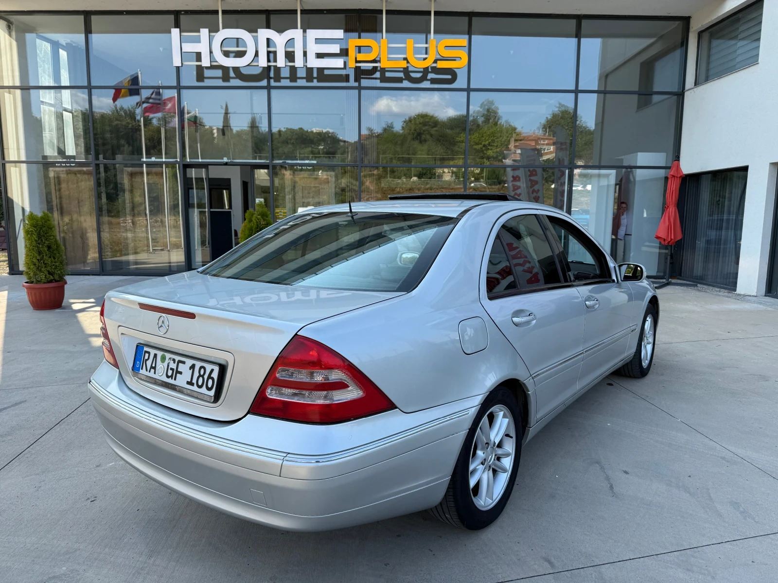 Mercedes-Benz C 200 Навигация/Кожа/Климатроник/Люк/Ел.Седалки/Памет - изображение 6
