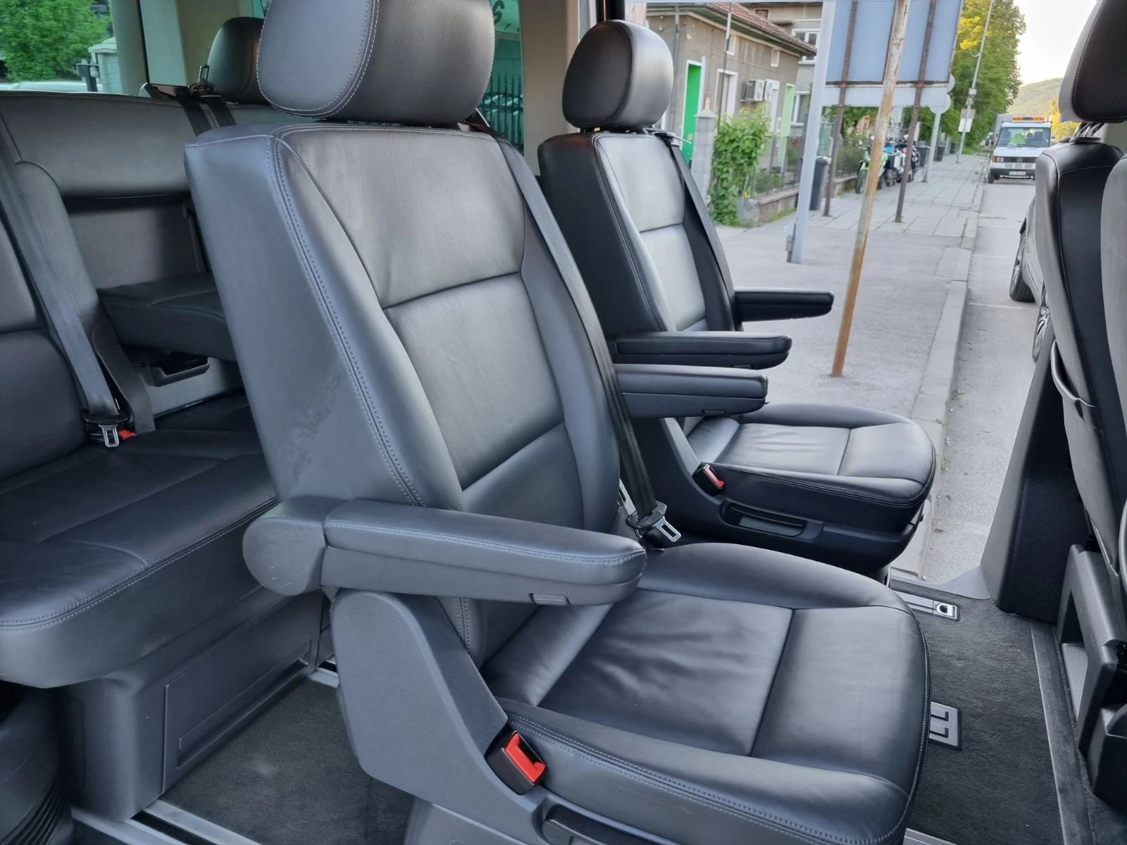 VW Multivan 2.0TDI Caravelle 4х4 ШВЕЙЦАРИЯ - изображение 8