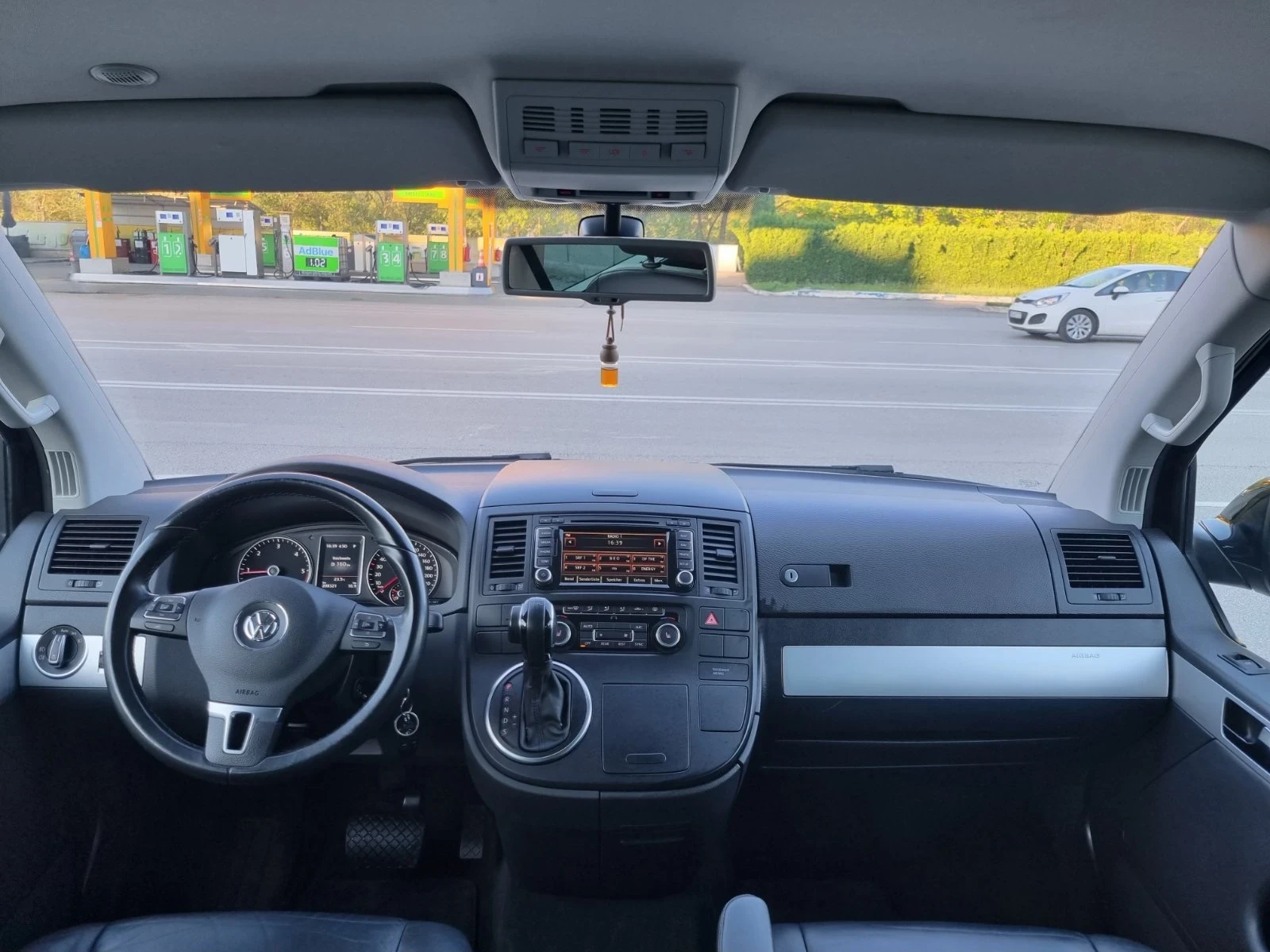 VW Multivan 2.0TDI Caravelle 4х4 ШВЕЙЦАРИЯ - изображение 10