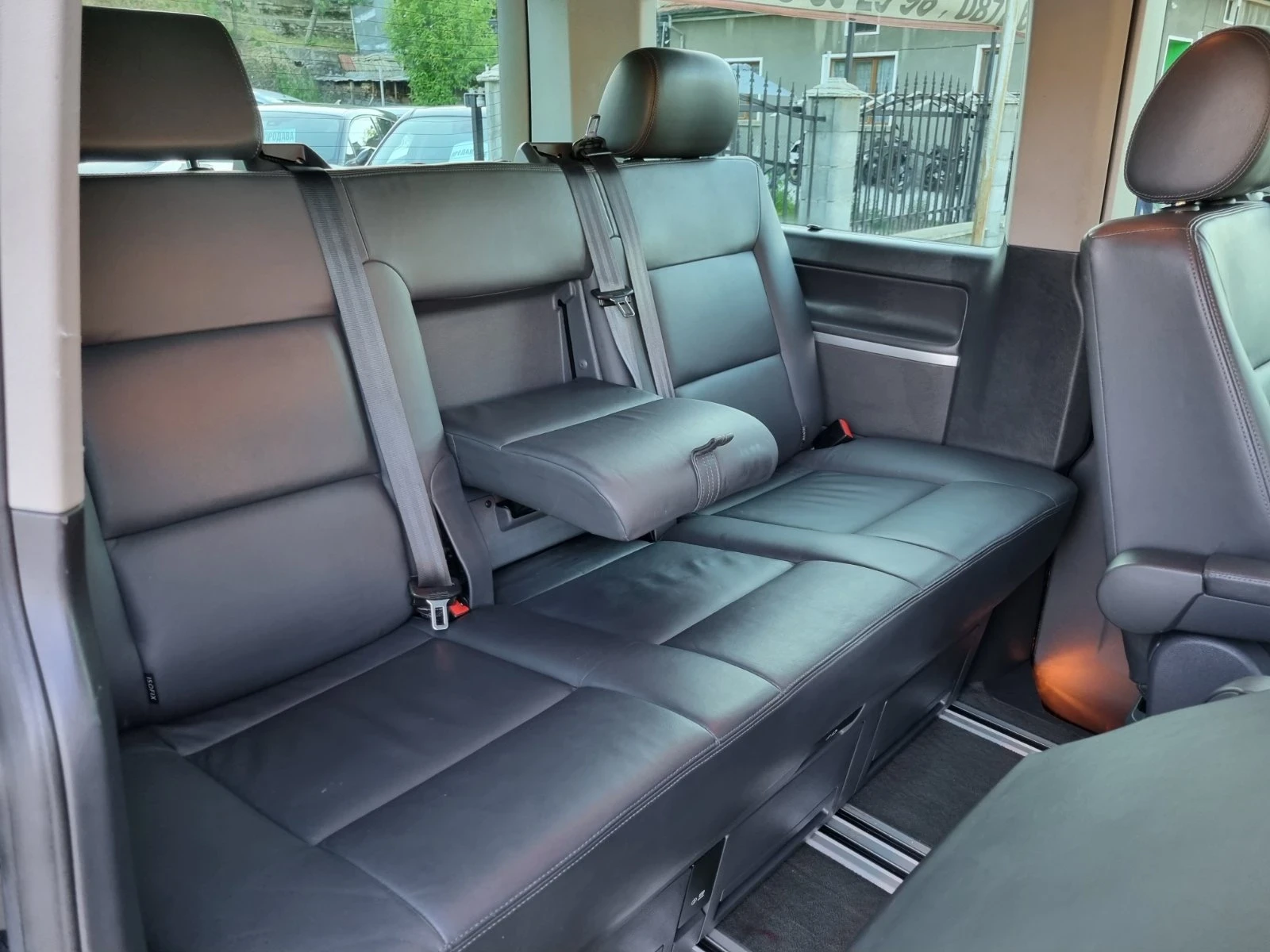 VW Multivan 2.0TDI Caravelle 4х4 ШВЕЙЦАРИЯ - изображение 7