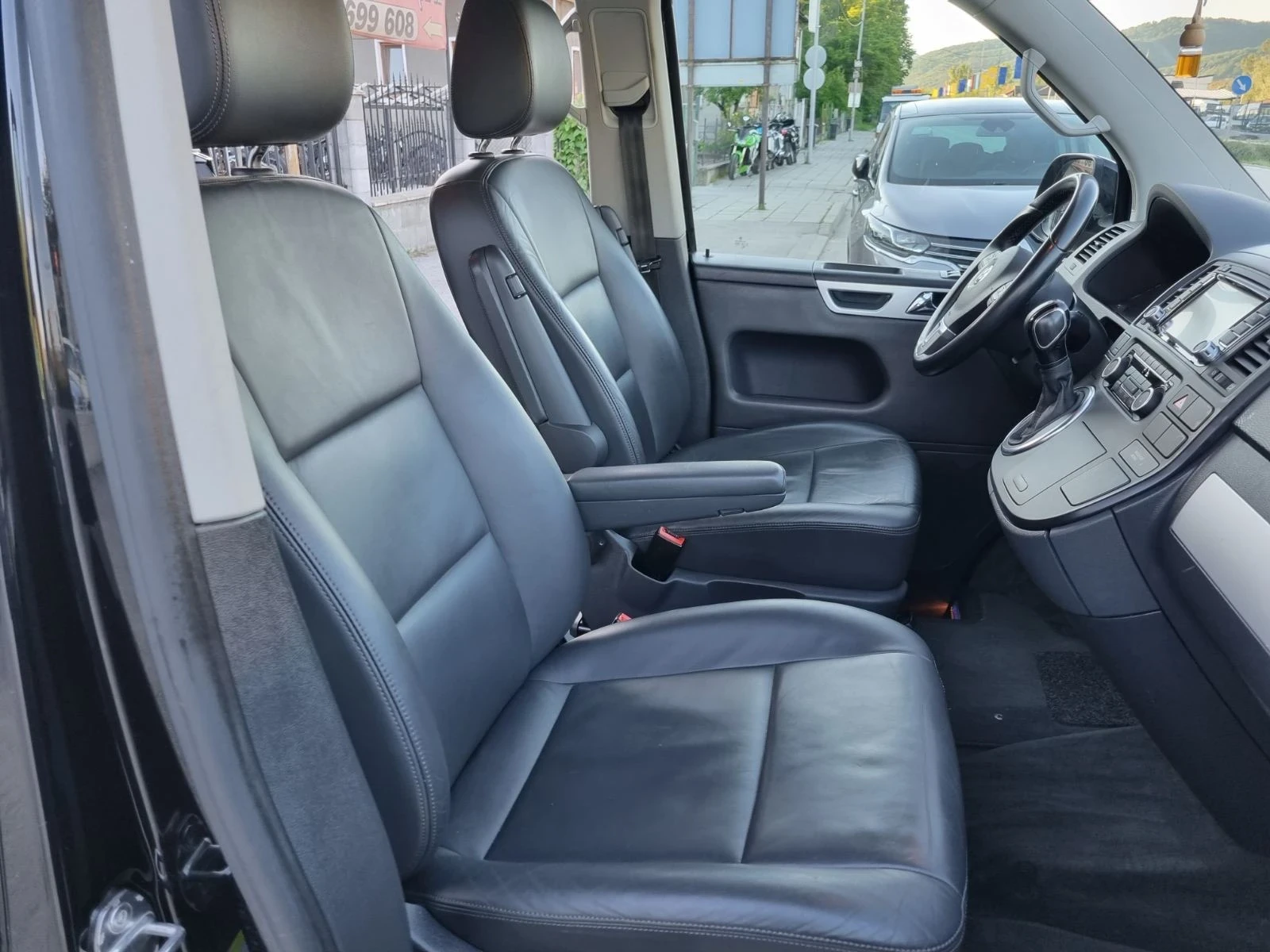 VW Multivan 2.0TDI Caravelle 4х4 ШВЕЙЦАРИЯ - изображение 9