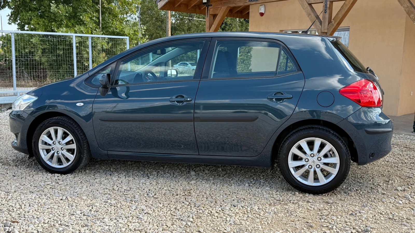 Toyota Auris 1.6-124кс-GPL-ГАЗ-NAVI-Key less-КСЕНОН-ВНОС ИТАЛИЯ - изображение 4