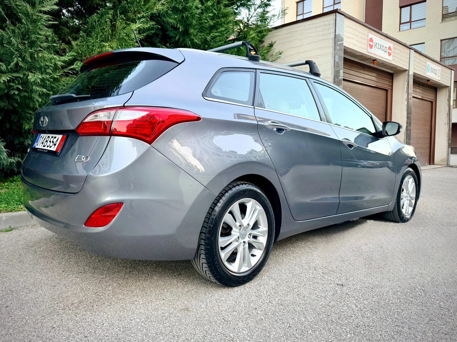 Hyundai I30 1.6CRDI PANORAMA KEYLESS-GO PODGREV NAVI  - изображение 5