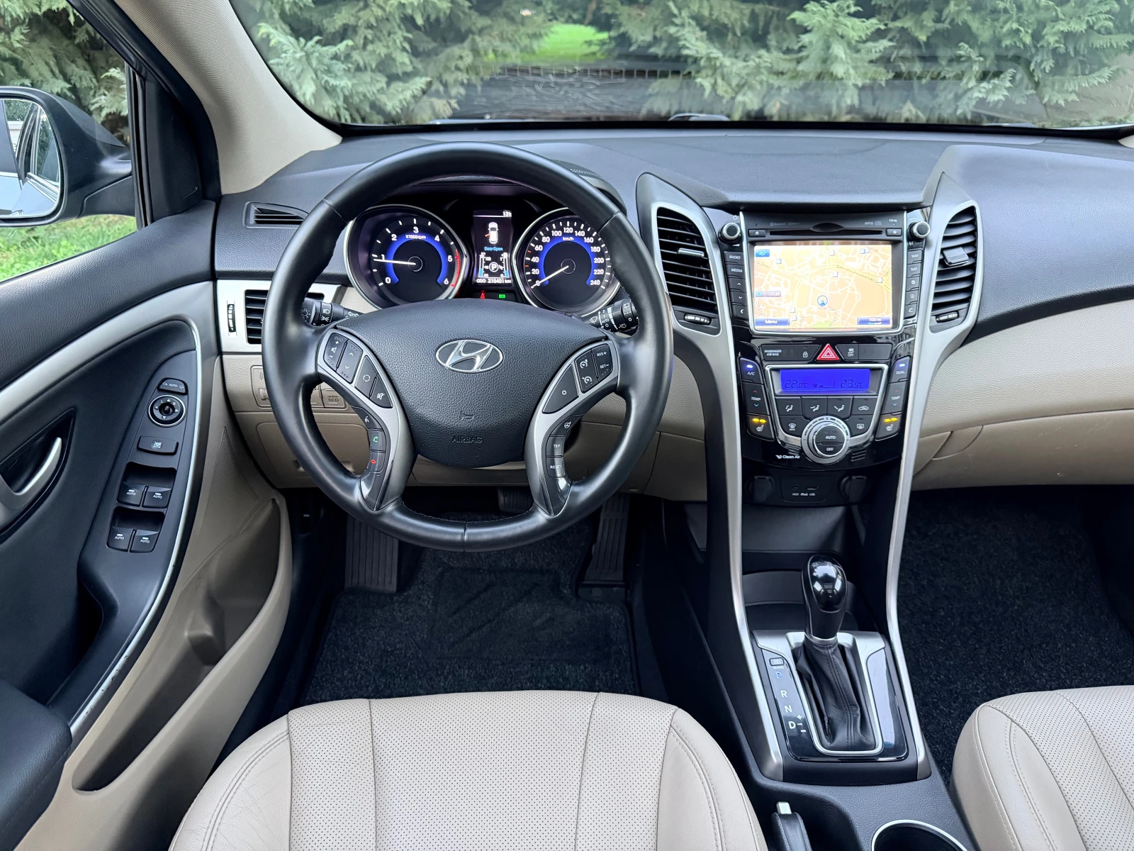 Hyundai I30 1.6CRDI PANORAMA KEYLESS-GO PODGREV NAVI  | Mobile.bg   11