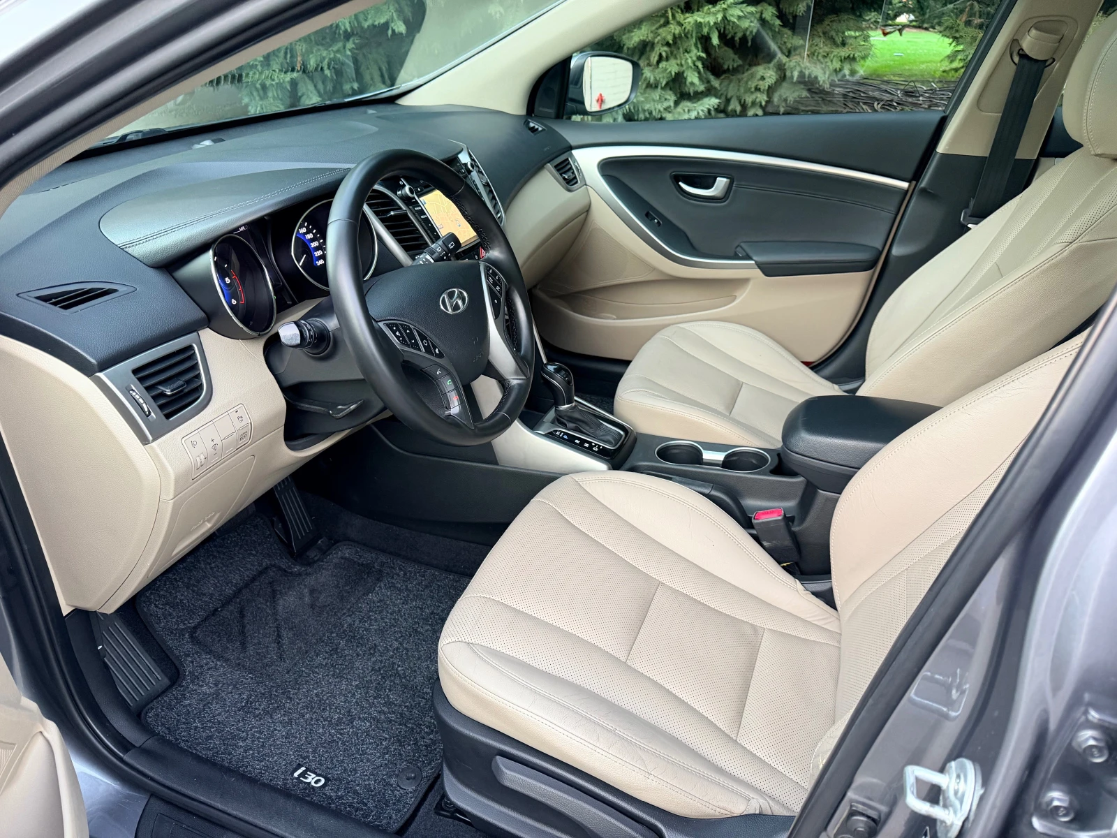 Hyundai I30 1.6CRDI PANORAMA KEYLESS-GO PODGREV NAVI  - изображение 9