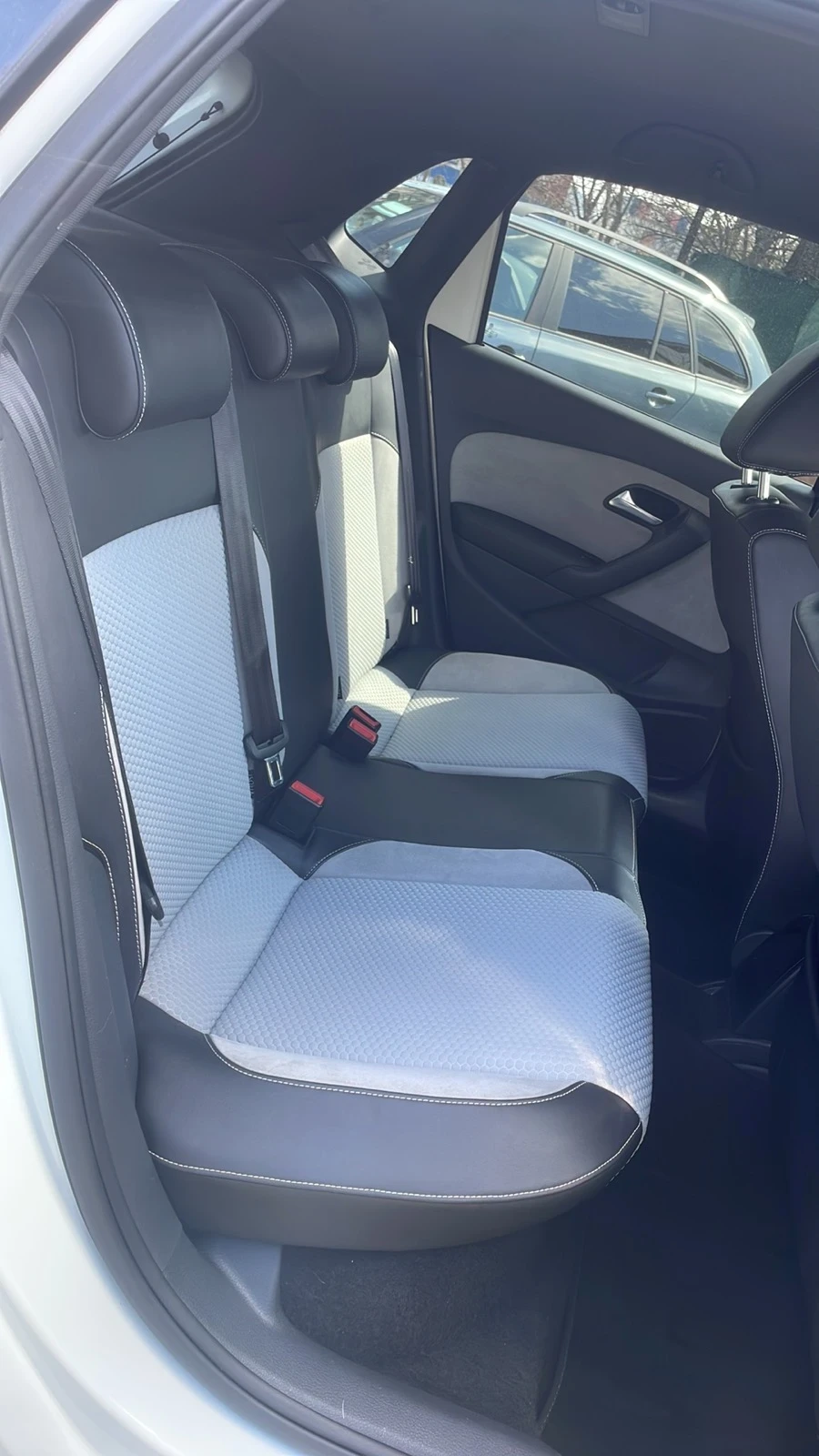 VW Polo URBAN WHITE CROSS , снимка 9 - Автомобили и джипове - 54100897