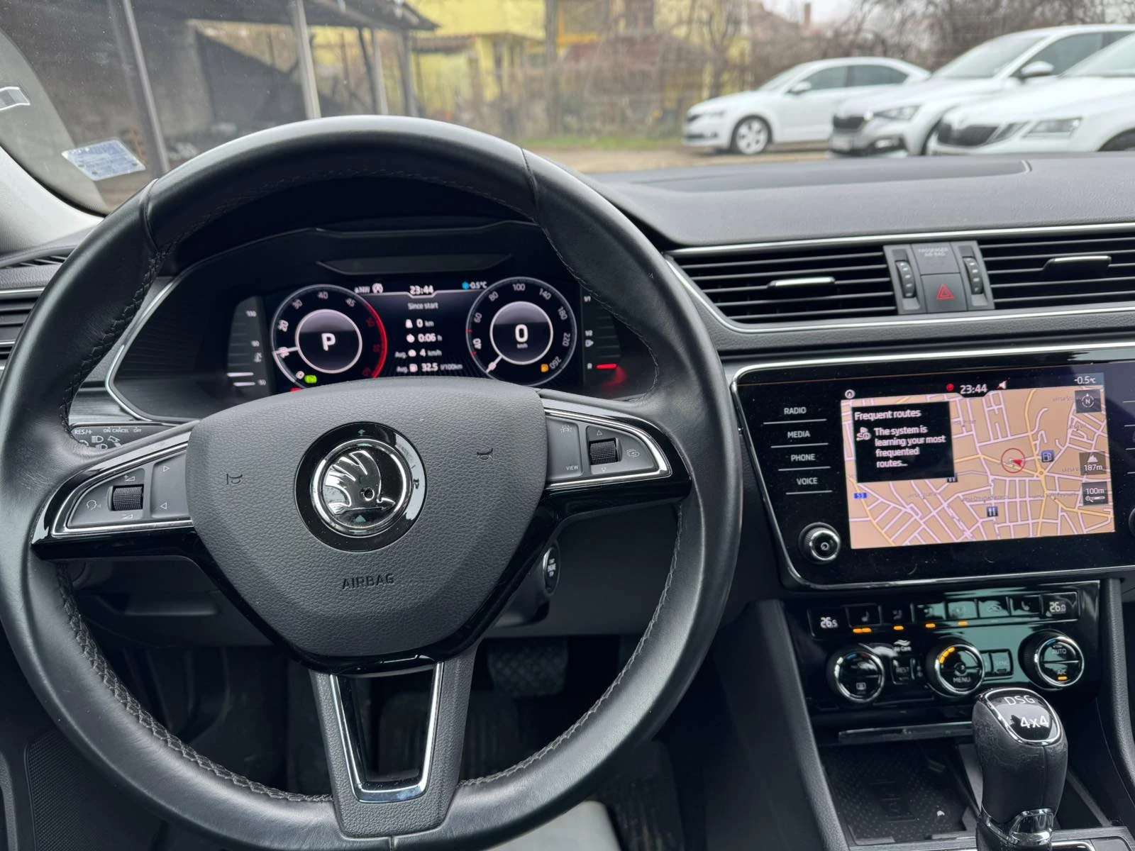 Skoda Superb 2.0 TDI / 190 к.с., 7DSG, 4x4, снимка 11 - Автомобили и джипове - 53763109