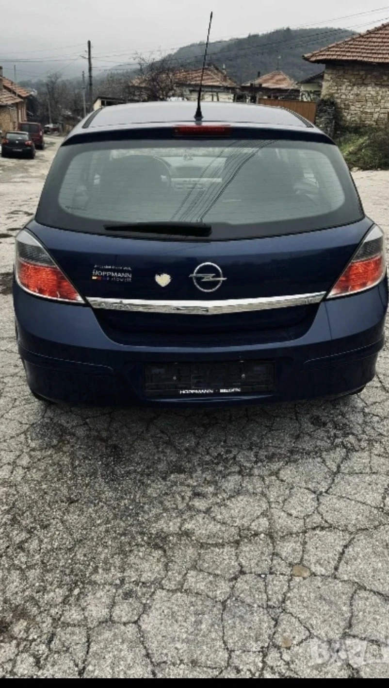 Opel Astra, снимка 3 - Автомобили и джипове - 54072310