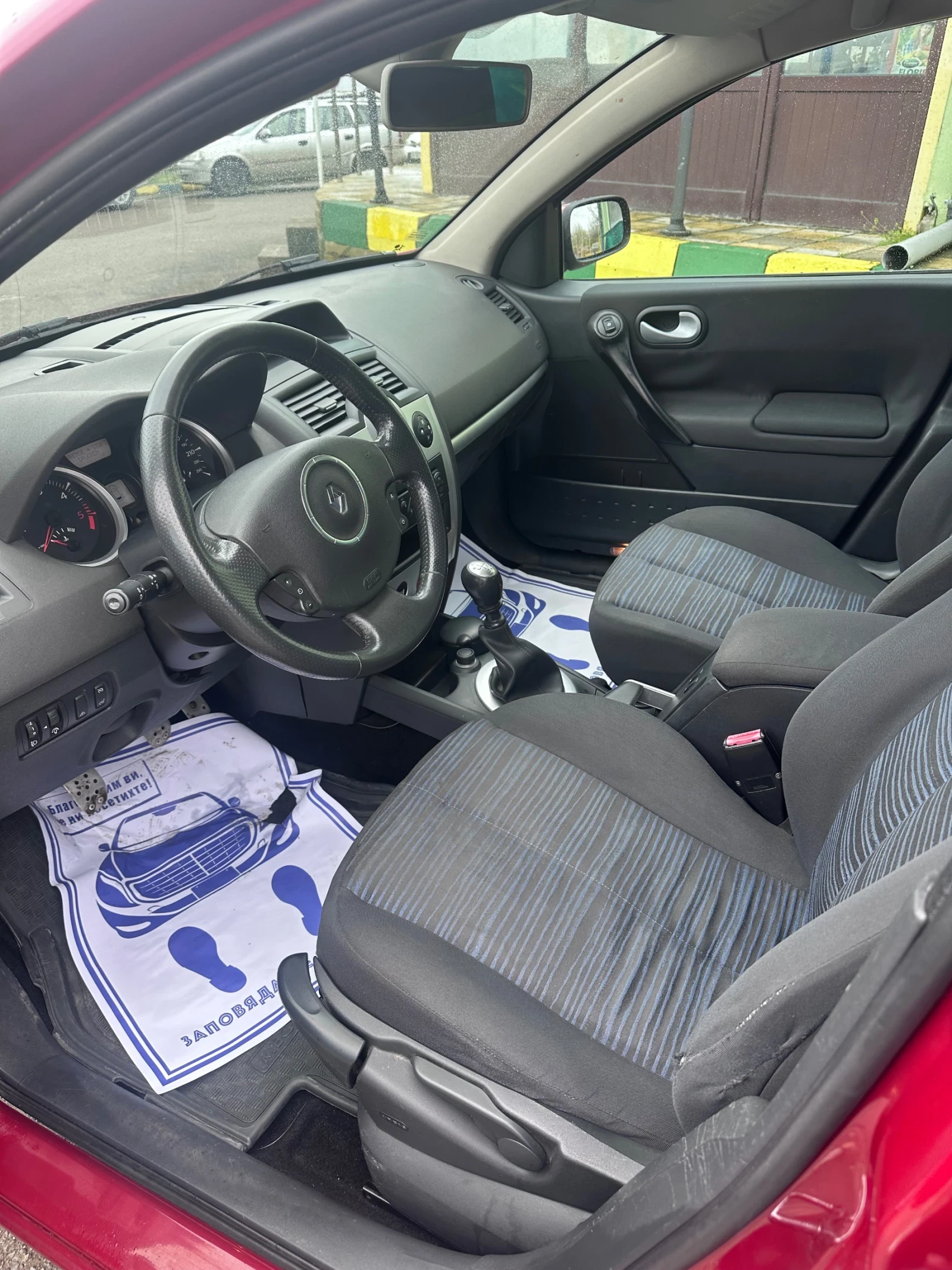 Renault Megane 1.5, снимка 6 - Автомобили и джипове - 54086428