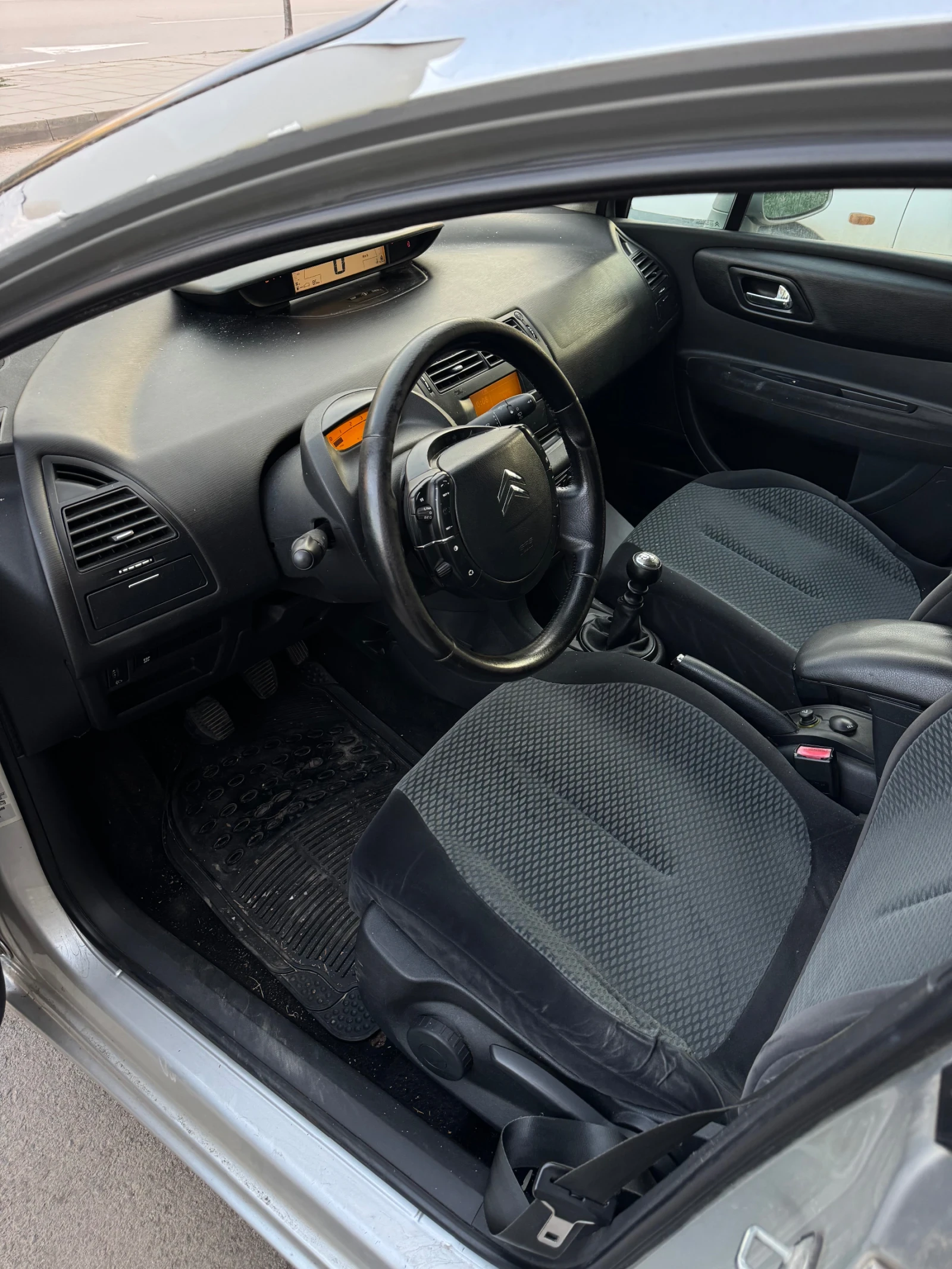 Citroen C4, снимка 7 - Автомобили и джипове - 54259757