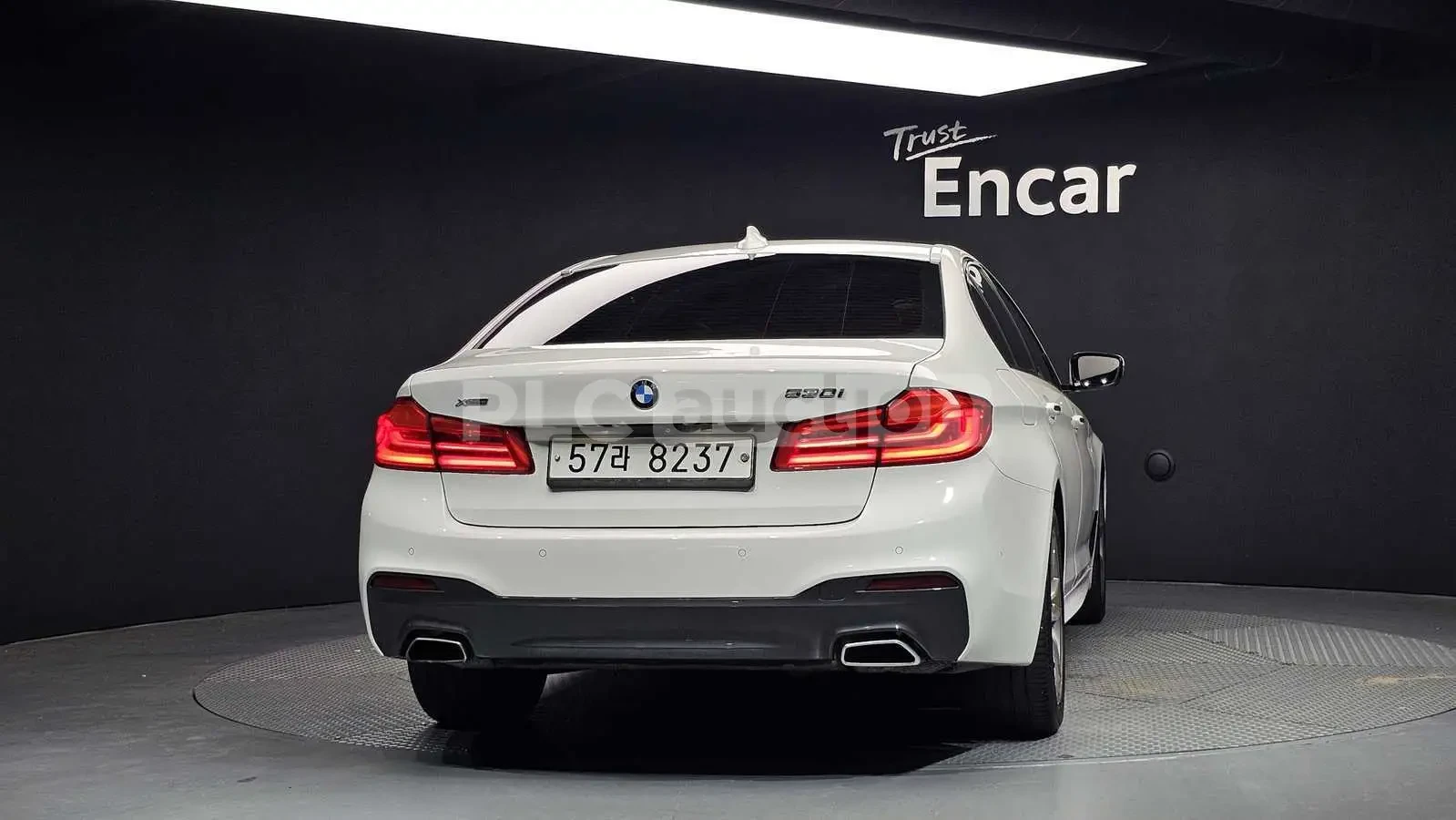 BMW 530 XDRIVE HEAD UP/360#PANO# #УНИКАТ# !FULL!, снимка 4 - Автомобили и джипове - 55187737