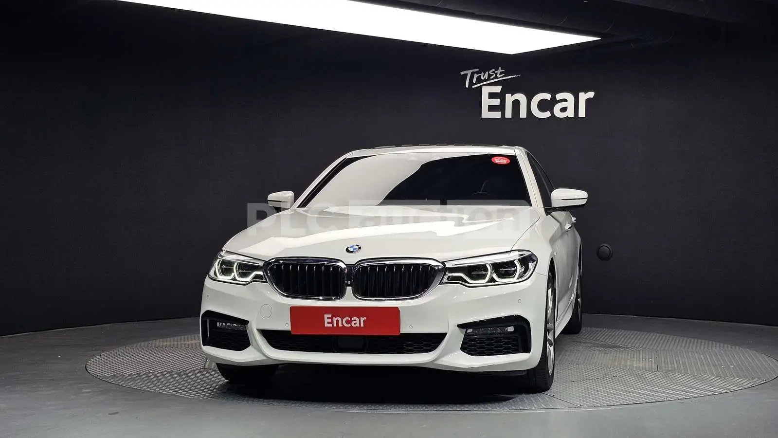 BMW 530 XDRIVE HEAD UP/360#PANO# #УНИКАТ# !FULL!, снимка 3 - Автомобили и джипове - 55187737