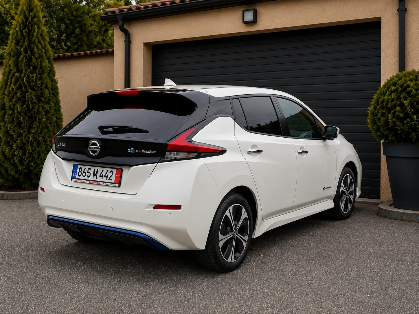 Nissan Leaf  64Wh BOSSE DIS KAMERA 360, снимка 4 - Автомобили и джипове - 55320275