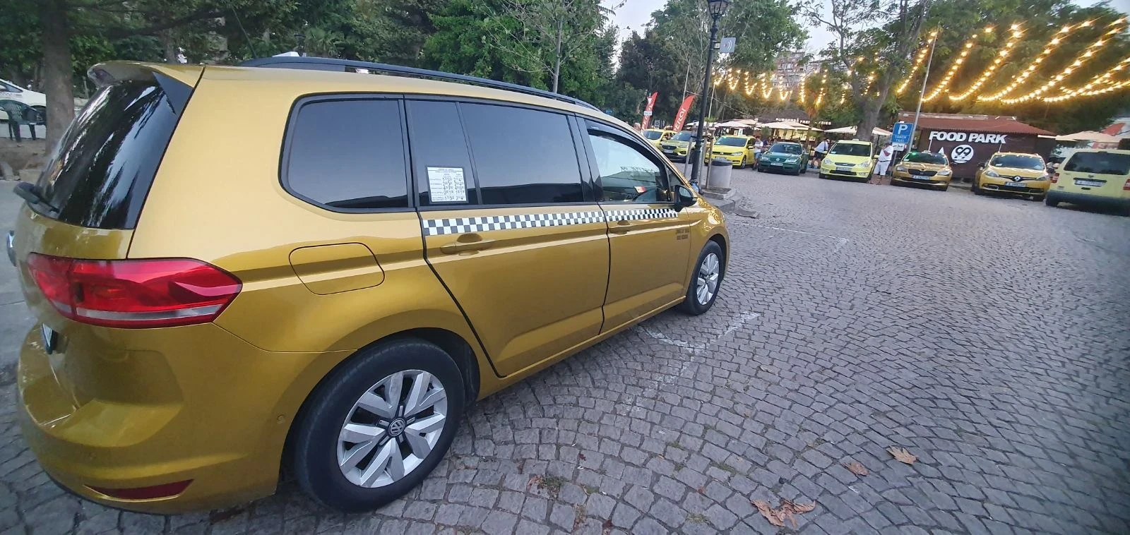 VW Touran, снимка 5 - Автомобили и джипове - 55931846