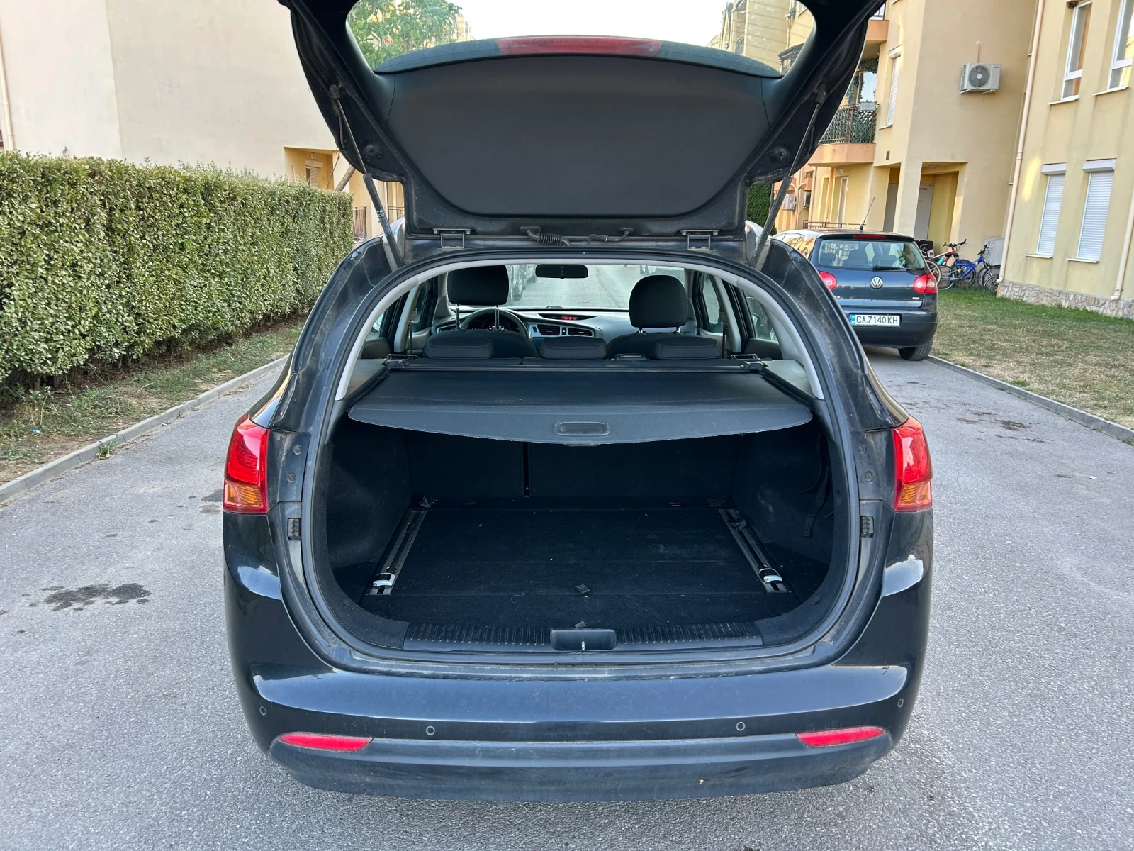 Kia Ceed 1.4crdi 90ks, снимка 8 - Автомобили и джипове - 55952897