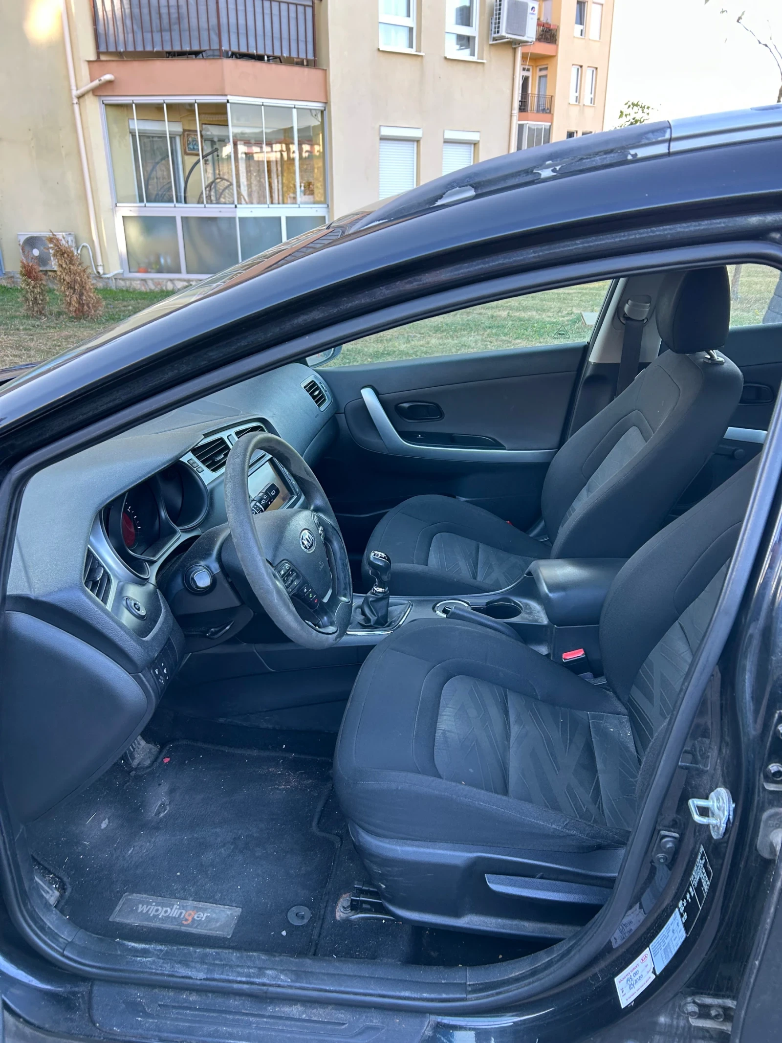 Kia Ceed 1.4crdi 90ks, снимка 9 - Автомобили и джипове - 55952897