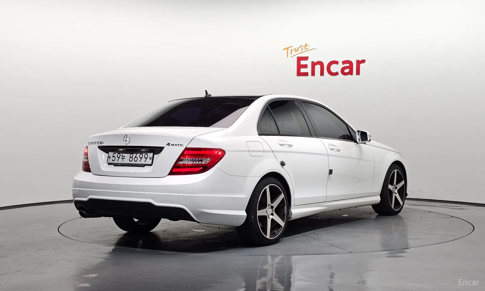 Mercedes-Benz C 220 220 CDI 4MATIC\AMG LINE, снимка 2 - Автомобили и джипове - 56232397