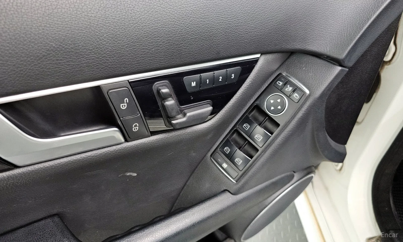 Mercedes-Benz C 220 220 CDI 4MATIC\AMG LINE, снимка 15 - Автомобили и джипове - 56232397