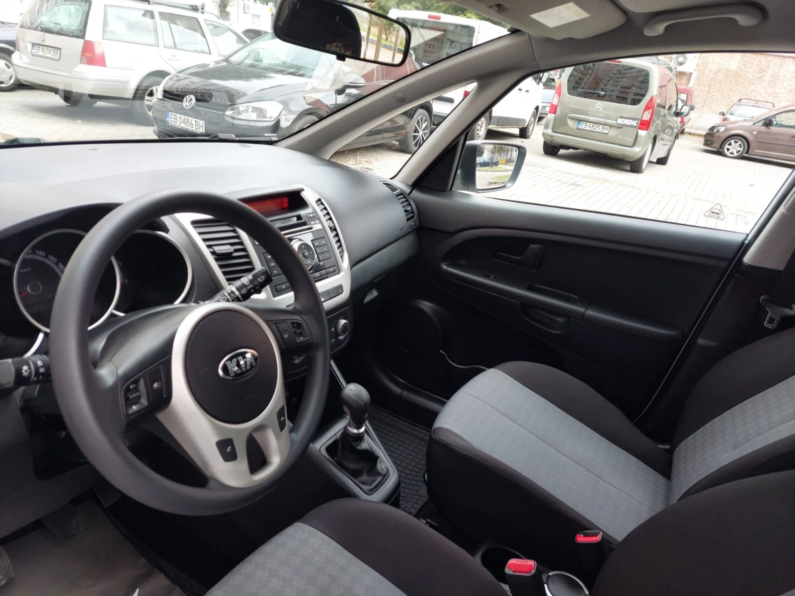 Kia Venga 1.4i 70000km FACELIFT НОВА , снимка 11 - Автомобили и джипове - 56274289