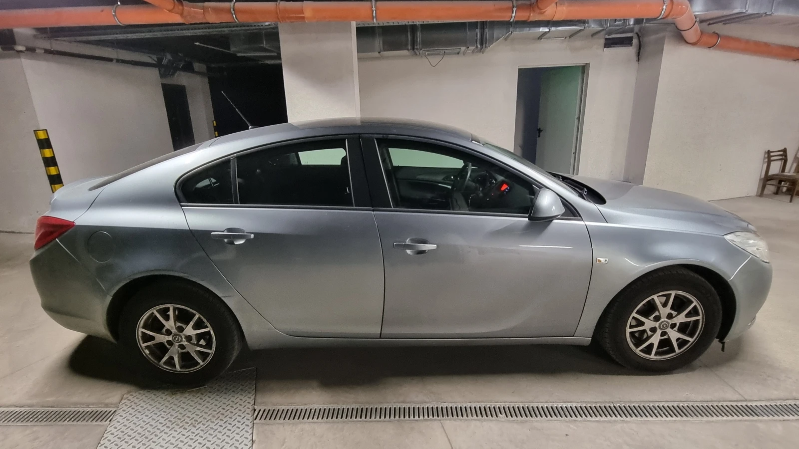 Opel Insignia, снимка 2 - Автомобили и джипове - 56355105