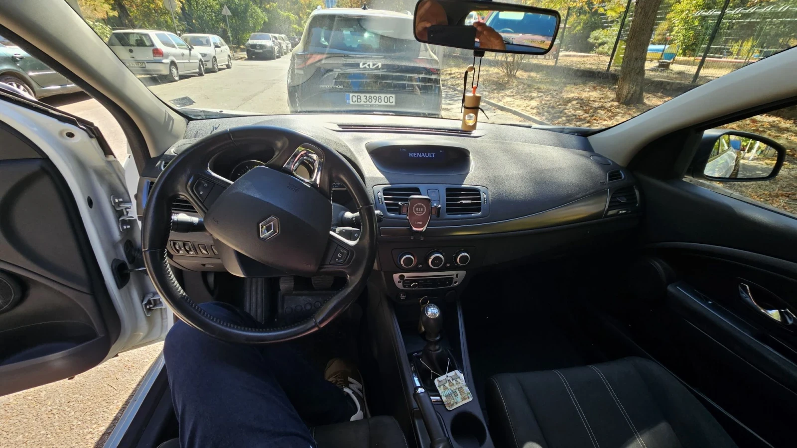 Renault Megane 1.5 DCI, снимка 4 - Автомобили и джипове - 56382008