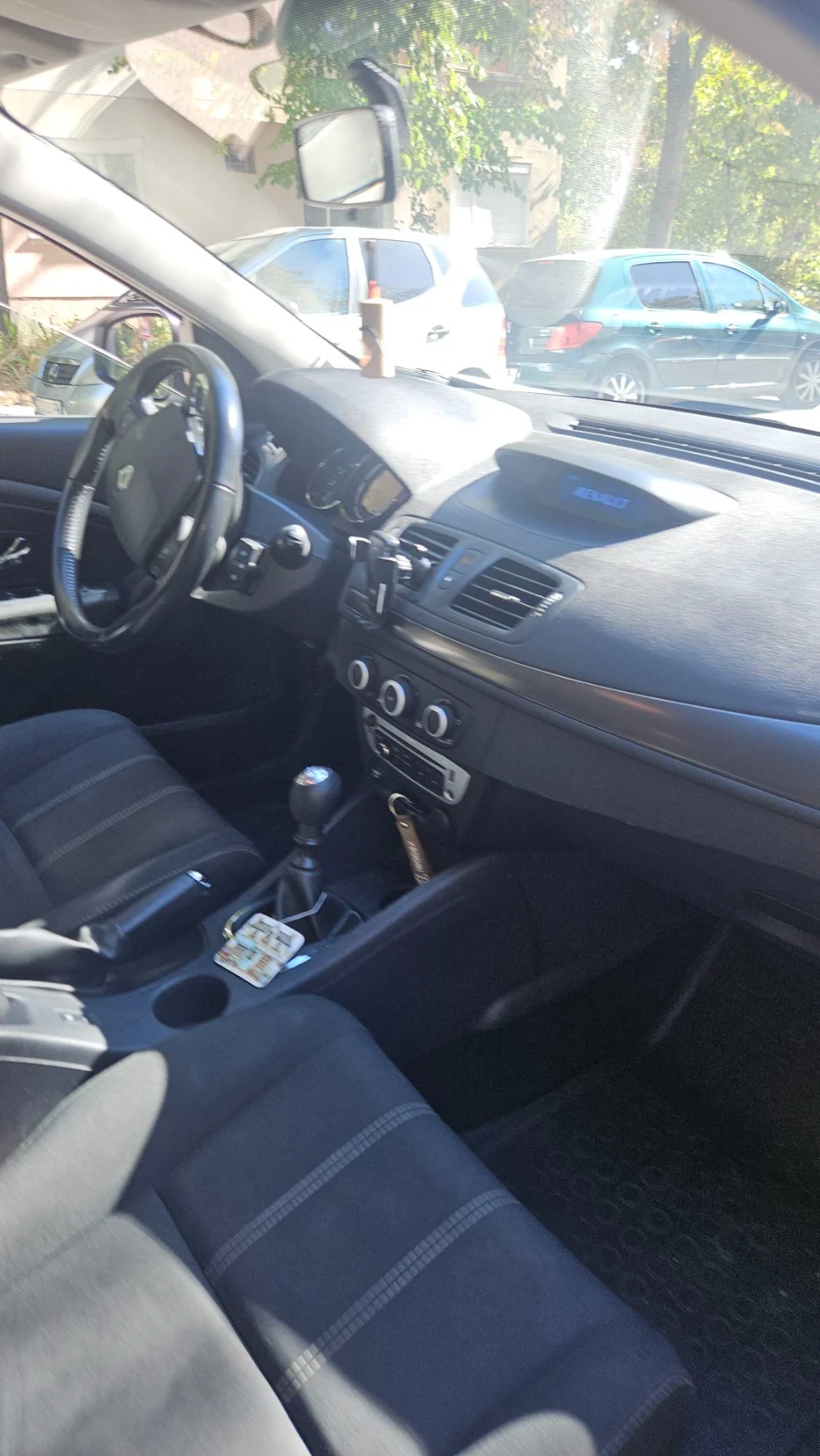 Renault Megane 1.5 DCI, снимка 3 - Автомобили и джипове - 56382008