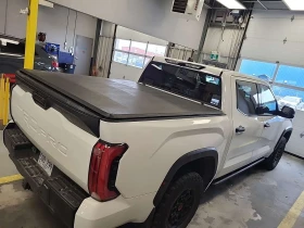 Toyota Tundra  LIMITED HYBRID CREW CAB SHORT BED , снимка 3
