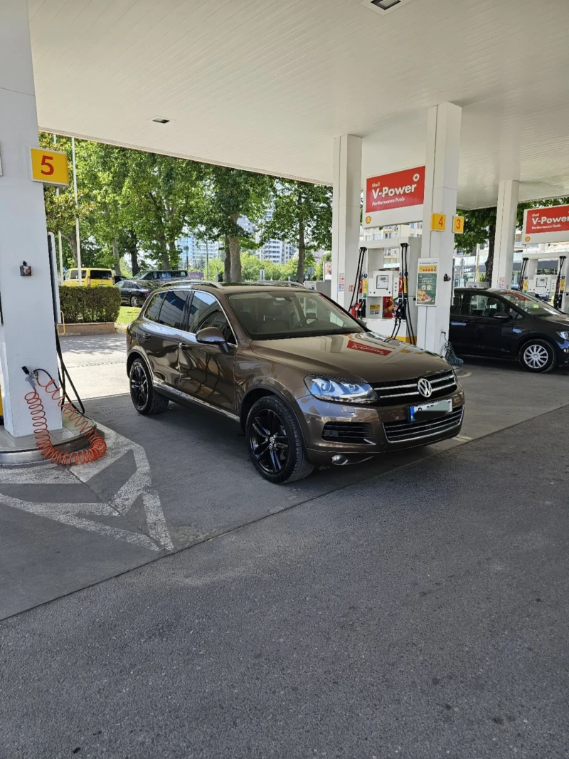 VW Touareg 4.2 TDI, снимка 2 - Автомобили и джипове - 48087257